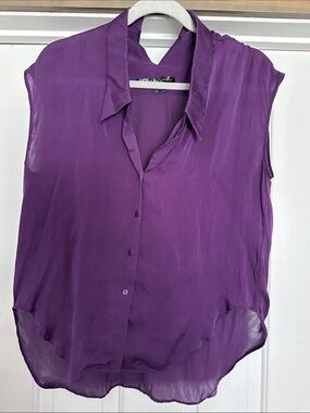 Theyskens' Theory Sleeveless Purple Silk-Like Button Blouse